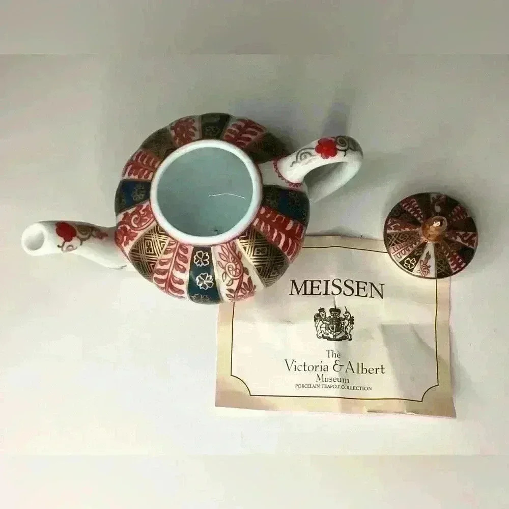 Franklin Mint VICTORIA & ALBERT MUSEUM TEAPOT Meisson GREAT CONDITION w/ Cert - Picture 6 of 8
